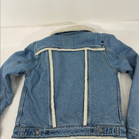 Levi’s Women’s Sherpa Denim Jacket Size SX - Picture 6 of 16